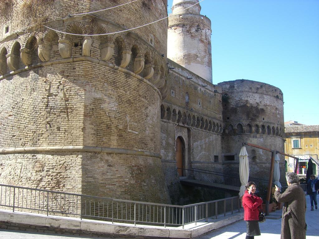 Medieval Apartment Vasto Esterno foto